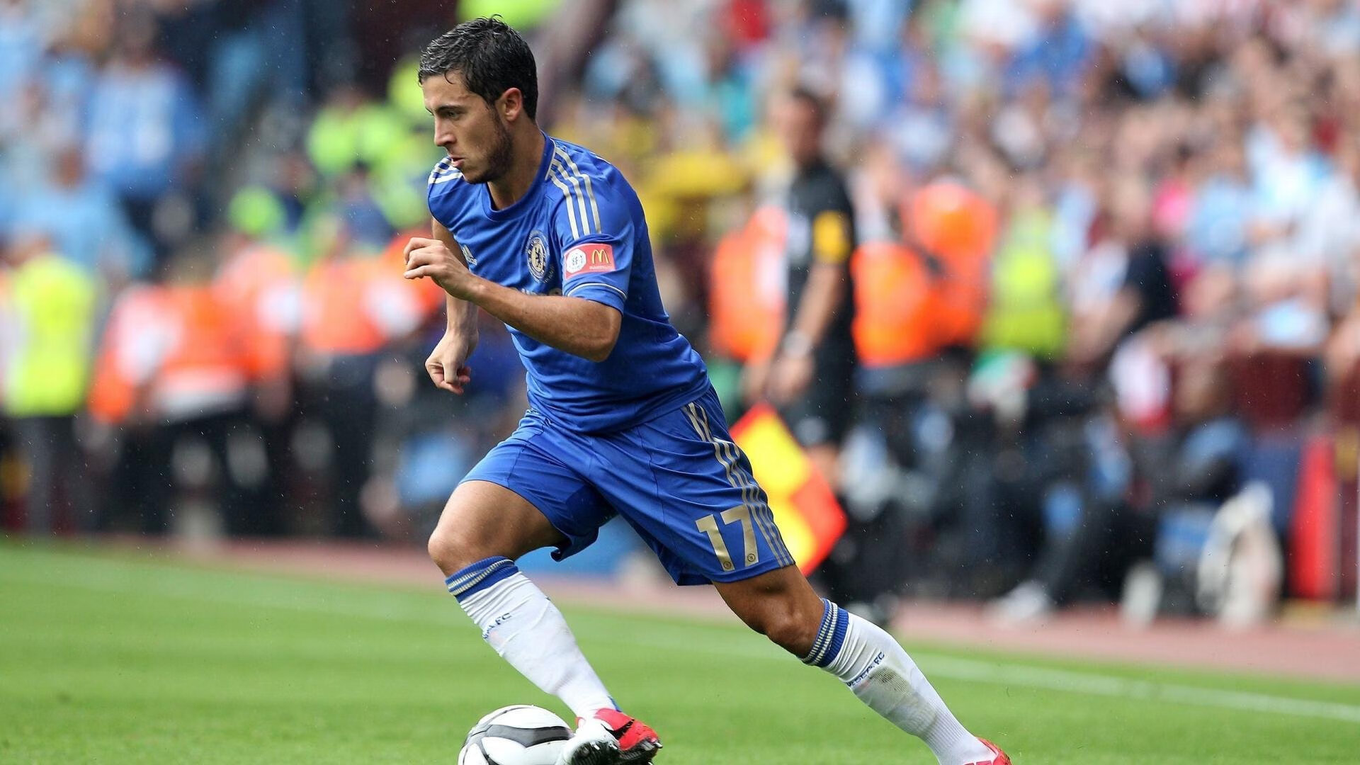 开云中国官网-五大联赛是否更依赖快速推进转移破解紧凑阵型，五大联赛转会窗口什么时候关闭